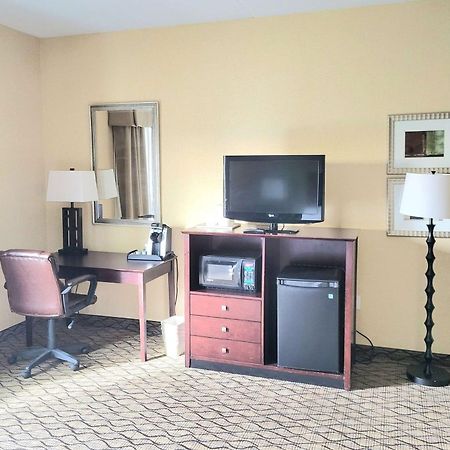 Wingate By Wyndham Kittanning Hotel Exterior foto