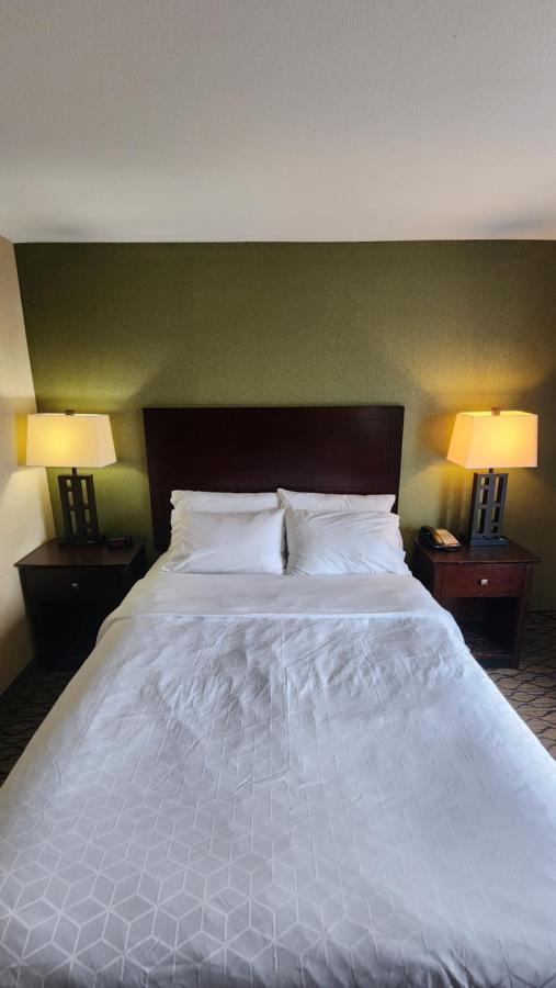 Wingate By Wyndham Kittanning Hotel Exterior foto