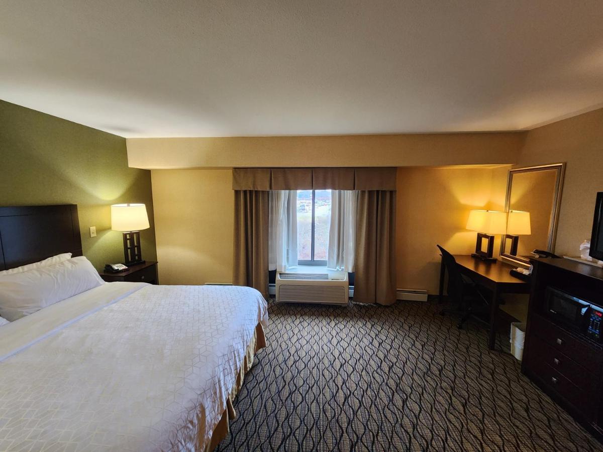 Wingate By Wyndham Kittanning Hotel Exterior foto