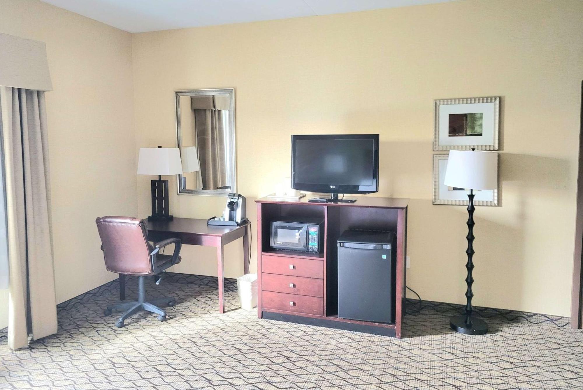 Wingate By Wyndham Kittanning Hotel Exterior foto